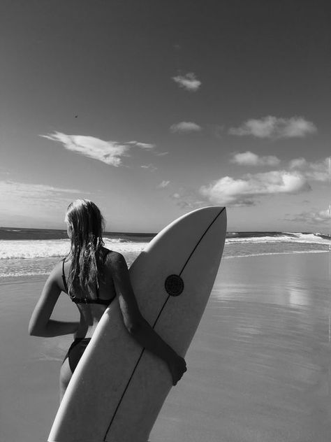 Surfergirl Style, Surfing Aesthetic, Surf Aesthetic, Surfing Photos, Surf Vibes, Surfing Pictures, Surf Photography, Surf Lifestyle, Surfing Photography