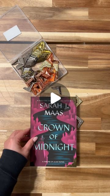 Janine on Instagram: "finally decided on what order I’m reading ToG, but need to protect my precious paperback corners first! 

#bookstagram #currentlyreading #paperback #tog #com #throneofglass #throneofglassseries" Tog Reading Order, Crown Of Midnight, Throne Of Glass Series, Throne Of Glass, Sarah J, Book Club, Art Design, Reading, Instagram