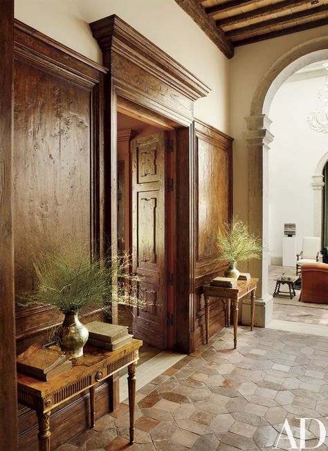 The floor in the bar area features antique terracotta tiles from Exquisite Surfaces the consoles are 18thcentury Italian. Italian Style Home, Atelier Am, Italian Interior Design, Italian Interior, Rustic Italian, Casa Patio, Casas Coloniales, Italian Home, Entry Way