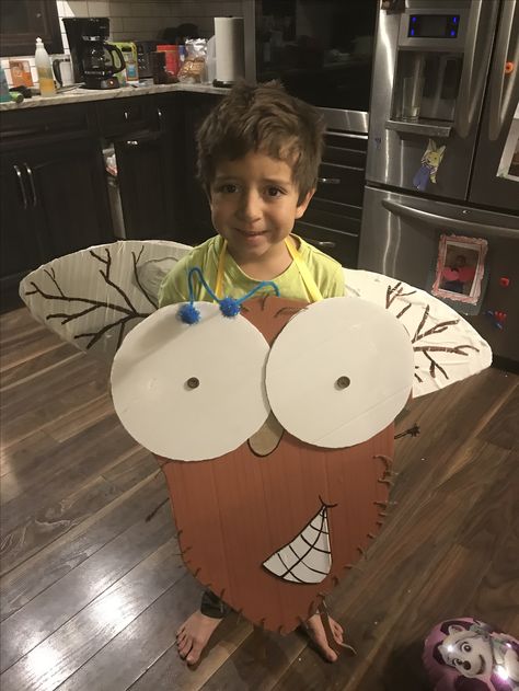 Fly Guy Costume Diy, Costume Book Characters, Fly Guy Costume, Halloween Costumes For Brothers, Buzz Costume, Literary Costumes, Dr Seuss Costumes, Storybook Character Costumes, Teacher Costumes