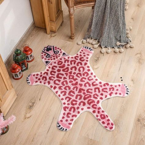 Leopard/Lions Print Rug, Faux Fu-r Cowhide Skin Rug Animal Printed Area Rug Carpet, Suitable as Bedroom Rug Home Decor Nursery Rugs Kids Mat, 112 x 74cm/44 x 29inch(Pink) #barbie #barbiecore #pinkinteriors #pinkdecor #barbiestyle #luxury #pink #pinkhomedecor #homedecorbarbie #barbiehouse Cheetah Print Rug, Animal Print Carpet, Pastel Aesthetic Room, Leopard Print Rug, Leopard Rug, Kids Mat, Danish Pastel Aesthetic, Skin Rugs, Plush Carpet