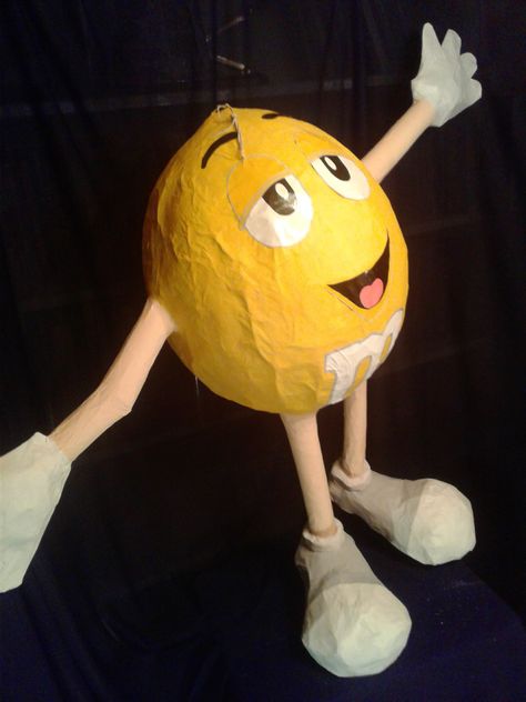 Made with a Balloon, Twine, toilet Paper Tubes and Paper Mache. Decorated with Acrylic Paint Paper Mache With Balloons, Paper Mache Balloon Ideas, Paper Mache Balloon, Paper Mache Crafts For Kids, Valentine's Boxes, Pinata Ideas, Toilet Paper Tubes, Paper Mache Projects, Mache Art