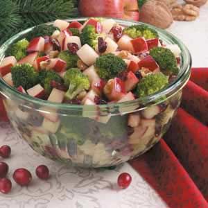 Abc Salad Recipe, Abc Salad, Cranberry Broccoli Salad, Craisin Salad, Salad Apple, Suddenly Salad, Christmas Eats, Cranberry Salad, Healthy Eating Ideas