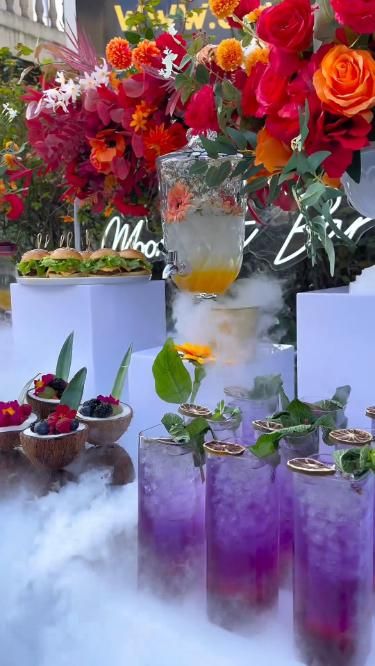 Wow, look at these colours ✨ credits to: @moonlightbae_presta Party Drink Display Ideas, Wedding Cocktail Decoration Ideas, Juice Decoration Ideas, Juice Presentation Ideas, Cocktail Board Night, Formal Cocktail Party Decor, Retirement Cocktail Party, Diy Bar Set Up For Wedding, Brunch Event Decor