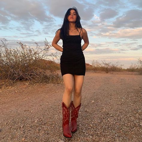 Paola Barro (@paolabarro) • Instagram photos and videos Black Dress Western Boots Outfit, Black Dresses With Cowboy Boots, Black Dress With Cowgirl Boots, Black Dress With Cowboy Boots, Black Dress And Cowboy Boots, Vestidos Country, Morgan Wallen Concert Outfit, Outfit Ideas With Boots, Morgan Wallen Concert