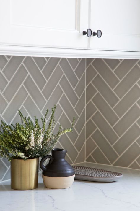 Traditional Grey Herringbone Kitchen - Traditional - Kitchen - San Francisco - by Fireclay Tile | Houzz Grey Herringbone Backsplash, Kitchen Herringbone Backsplash, Gray Herringbone Backsplash, Gray Tile Backsplash, Light Countertops, Herringbone Tile Backsplash, Herringbone Kitchen, Dark Cabinets Light Floor, Dark Countertops