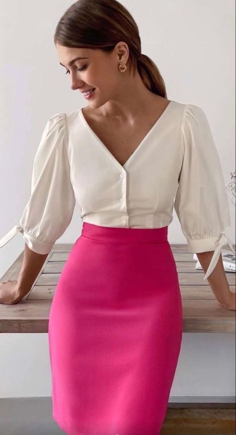 Classy Work Outfits, Women Magazines, Stylish Work Outfits, Formal Outfit, Professional Outfits, Business Casual Outfits, Work Attire, White Blouse, Office Outfits