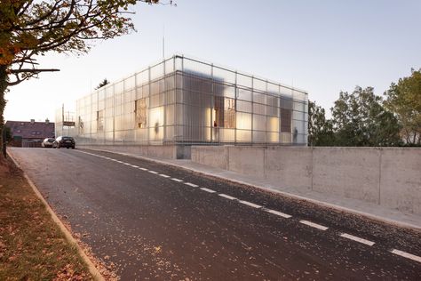 Nová Ruda kindergarten is encased in two layers of translucent fibreglass Interactive Pavilion, Glass Architecture, Architect Student, Glass Building, Kindergarten Lesson Plans, Architect Design House, Glass Facades, Brick Building, Facade Architecture