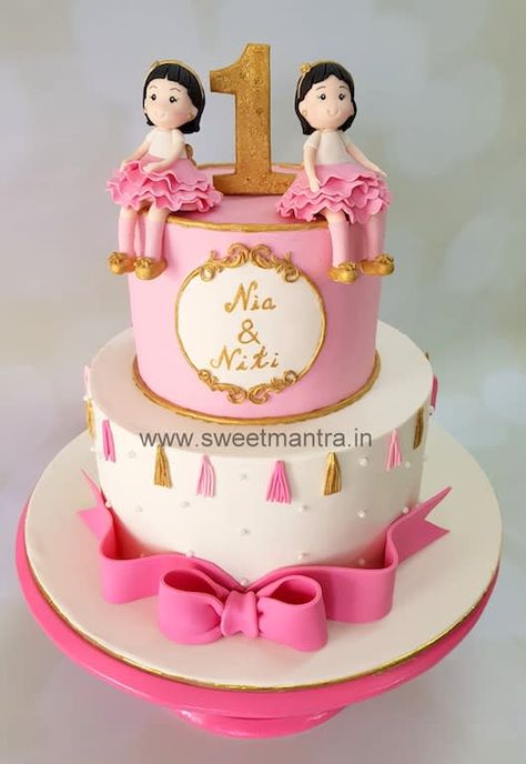 Twin Birthday Cakes Daughters, Twins Bday Cake, Fondant Cakes Birthday Girl, Twin Girls Birthday Cake, Twins Cake Ideas, Twin Cake Ideas, Twins Birthday Cake Ideas, Twins 1st Birthday Cake, 2 Tier Fondant Cake