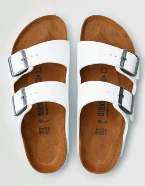 Birkenstock Sandals Arizona, Dr Shoes, Birkenstock Women, Sandals Outfit, Birkenstock Sandals, Hype Shoes, Shoe Inspo, Dansko Shoes, Emergency Kit