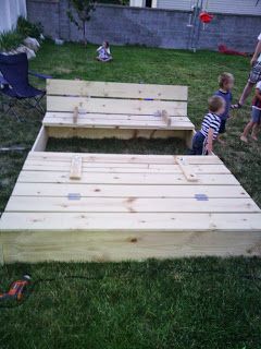 6' X 8' Sandbox.  With wood lid that opens into benches Great size, and nice clear instructions Sandbox With Benches, Sandbox Diy With Lid, Sandbox Hacks, Large Sandbox With Cover, Sandbox Ideas, Sandbox With Lid, Sandbox Plans, Sand Boxes, Sandbox Toys