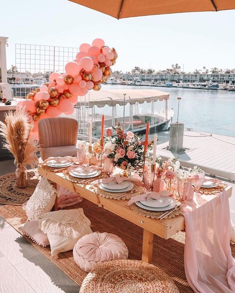 WedWorld Magazine on Instagram: “| Absolutely beautiful ✨💗 Styling+ Floral @prettysweetdeets _______________________ Follow @wedworldmagazine to get featured! 💗…” Photography Background Diy, Birthday Dinner Ideas, Garden Party Bridal Shower, Chic Birthday Party, Brunch Decor, Luxury Picnic, Chic Bridal Showers, Picnic Birthday, Background Diy