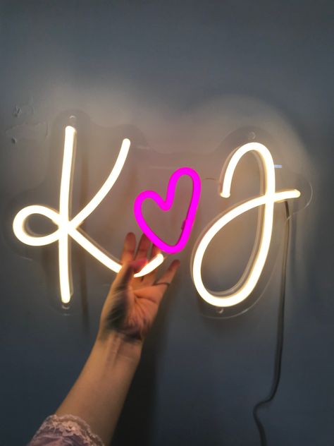 #NeonSignNames #NeonInspiration #NeonSigns #BrightIdeas Couples Neon Sign, Led Name Sign, Wedding Neon Light, Led Heart, Heart Neon Sign, Diy Anniversary Gifts For Him, Engagement Party Decor, Heart Neon, Neon Lights Bedroom