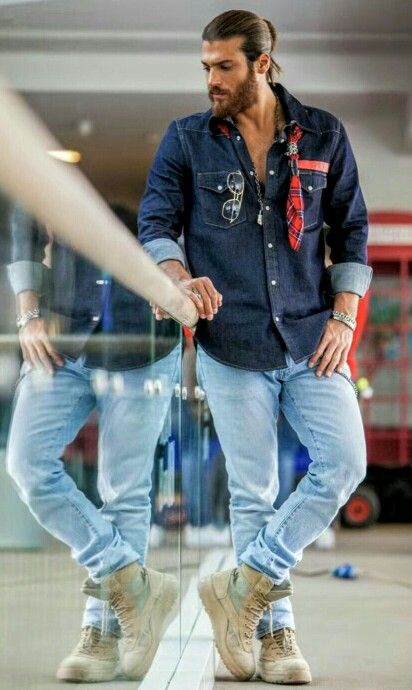 CAN DIVIT😍💖 Can Divit, Beard Model, Turkish Men, Hipster Mens Fashion, Can Yaman, Erkenci Kuş, Mens Casual Outfits, Strike A Pose, Bearded Men