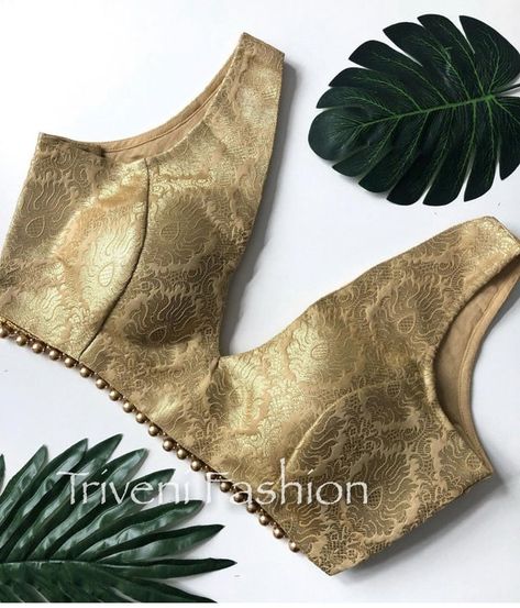 Golden Blouse Designs Latest, Golden Blouse Design, Golden Blouse Designs, Gold Blouse Designs, Sleeveless Blouse Designs, Sleeveless Blouse Saree, Golden Blouse, Blouse Sari, Sequins Blouse