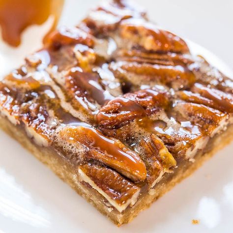 Maple Pecan Pie Bars (with Salted Caramel Sauce!) - Averie Cooks Maple Desserts, Maple Pecan Pie, Pecan Pie Bars Easy, Caramel Pecan Pie, Pecan Pie Bars Recipe, Maple Bars, Pie Bar Recipes, Pecan Bars, Thanksgiving Desserts Easy