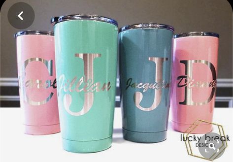 Vaso Yeti, Cricut Tumblers, Personalized Yeti, Yeti Cup Designs, Circuit Machine, Water Jugs, Vinyl Creations, Weddings Gifts, Monogram Tumbler