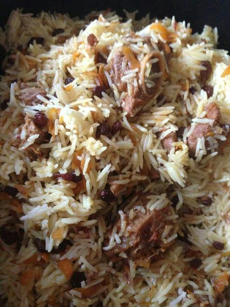 Here is our version of kabuli Pulao (Afghani Pulao) Recipe. Try it and enjoy this very quick, easy and simple recipe. #HappyCookingToYou Afghan Pulao Uzbeki, a Special Variation of Uzbeki Pulao From The Northern Part of Afghanistan (Mazar-e-Sharif) Kabli Pulao Recipe, Rice And Vegetable Recipes, Rice Cauliflower Recipes, Kabli Pulao, Afghani Pulao, Chickpea Rice, Easy Rice Pilaf, Pubg Lover, Rice Cauliflower