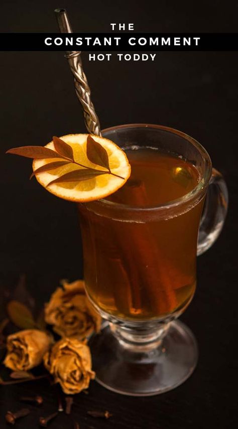 This hot toddy is made with orange-spiced Constant Comment tea and flavored with just a few cinnamon sticks and cloves. This classic whisky cocktail with an autumn-tea twist will warm your soul and sooth your sniffly nose. Bourbon Apple Cider, Seasonal Cocktails, Spiked Apple Cider, Toddy Recipe, Hot Toddies Recipe, Hard Apple Cider, Easy Thanksgiving Recipes, Whisky Cocktails, Cider Cocktails