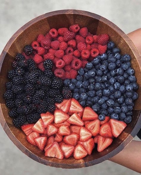 Food Therapy, Healthy Food Motivation, Think Food, Food Goals, Healthy Food Choices, Healthy Fruits, Food Platters, Food Obsession, Healthy Snacks Recipes