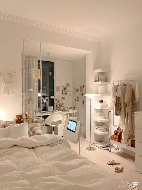 Girl Room Aesthetic, Bedroom Ideas For Small Rooms Cozy, Dream Bedroom Inspiration, Aesthetic Room Ideas, Cute Rooms, Dream Apartment Decor, Dekorasi Kamar Tidur, My Dream Bedroom, Aesthetic Korean