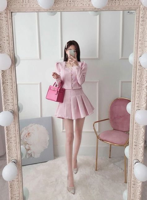 Quebec Outfits, Luxury Outfits Women, Spring Outfits With Jeans, Quiet Luxury Outfits, Cute Asian Outfits, Outfits Uggs, 2023 Spring Outfits, Spring Outfits Ideas, Outfits Quotes