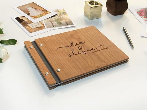 Wedding Albums Ideas, Wedding Guest Book Wood, Wood Notebooks, Graduation Guest Book, Guest Book Wood, Wooden Notebooks, Wooden Wedding Guest Book, Wood Guest Book Wedding, Personalized Photo Albums