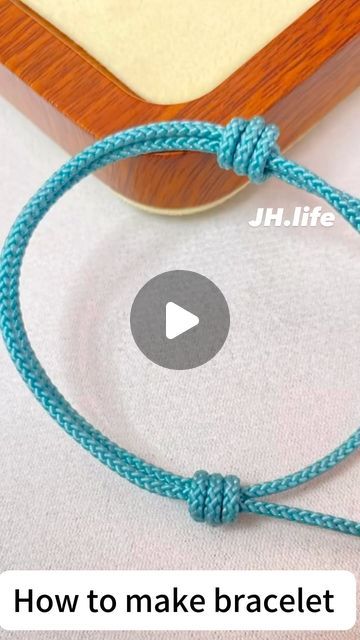 Bracelet Easy How To Make, How To Make The Loop For A Bracelet, How To Start A Bracelet Loop, Loop Knot For Bracelet, Tieing Elastic Bracelet, How To Knot A Bracelet, Knotting Bracelets, How To Make Adjustable Bracelet, Bracelet Knot