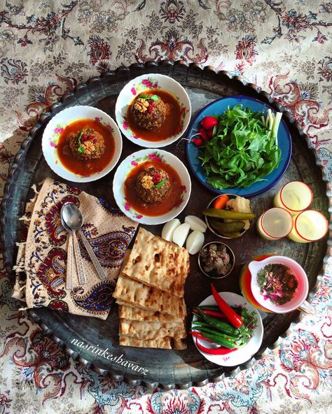 Persian Platter, Persian Food Table, Persian Food Photography Styling, Persian Cooking Iranian Food, Persian Breakfast Iran, Persian Food Iranian Cuisine, Iran Food, Afghan Food Recipes, Iranian Recipes