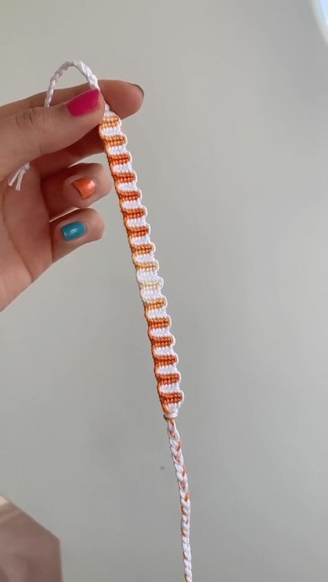 spudstyle.co.uk | Vertical wave bracelet tutorial 🧡🤍 #braceletstacks #bracelettutorial #friendshipbracelets #verticalwave #wavebracelet #howtomake #tutorial… | Instagram Vertical Wave Bracelet, Wave Bracelet Tutorial, Wave Bracelet, Bracelet Inspo, Bracelet Tutorial, Alpha Patterns, Bracelet Ideas, May 22, Bracelet Stack