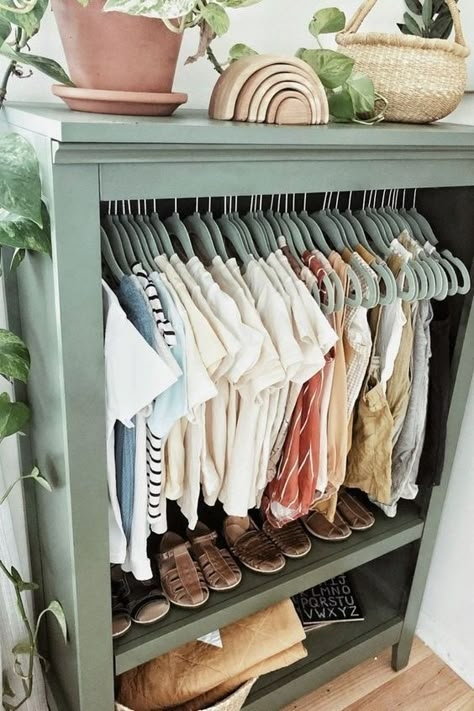 Ahead- the best Montessori wardrobe ideas to help design your own. Open Wardrobe Ideas, Montessori Wardrobe, Kids Clothes Storage, Standing Clothes Rack, Tiny Nursery, Small Nursery Ideas, Storing Baby Clothes, Baby Clothes Storage, Small Nursery