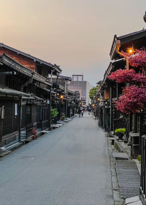 Discover traditional Japan with this ultimate Takayama itinerary. Explore historic streets and temples for a memorable 2 days in Takayama Takayama Japan, Kamikochi, Shirakawa Go, Busy Street, Traditional Houses, Takayama, Castle Ruins, Kanazawa, Bus Station