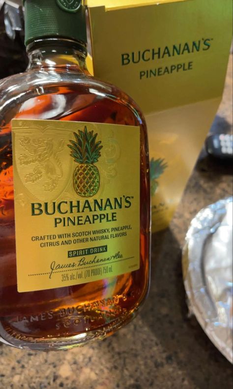 Buchanan Pineapple Drinks, Pineapple Buchanan, Buzz Balls Drink Aesthetic Night, Liquor Drinks Aesthetic, Buzzballz Fake Story, Buchanan Drinks, Hypnotic Drinks, Pretty Alcoholic Drinks, Spirit Drink