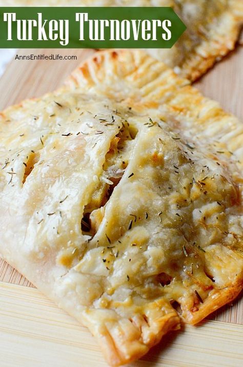 Turkey Turnover Recipe. Leftover turkey never tasted so good! Make great use of leftover turkey (or chicken) with this fast and easy to make Turkey Turnover recipe. Turkey Turnovers, Recipe For Turkey, Turnover Recipes, Thanksgiving Leftover Recipes, Thanksgiving Turkey Leftovers, Leftover Turkey Recipes, Turkey Dishes, Turkey Dinner, Leftover Turkey