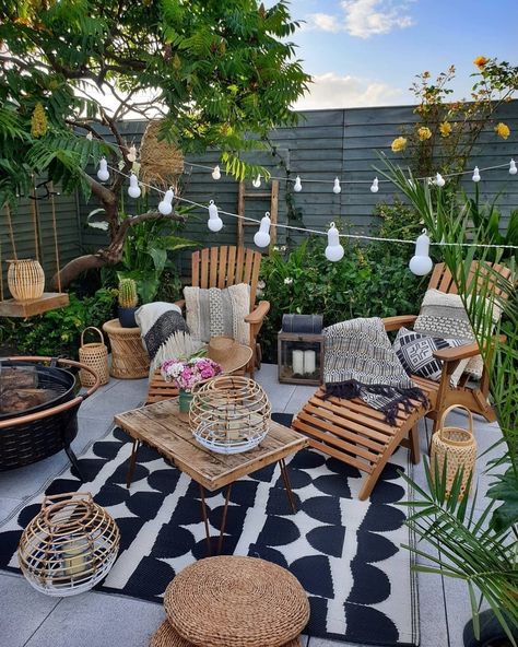 Design Per Patio, Balkon Decor, Bohemian Garden, Backyard Inspo, Outdoor Patio Decor, Backyard Patio Designs, Decor Minimalist, Balcony Decor, Backyard Oasis