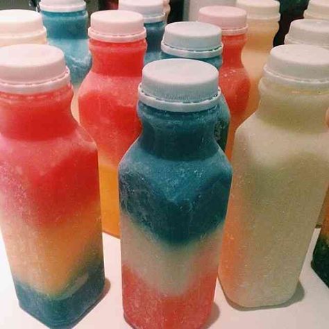 Phrosties Nutcracker Drink Recipe, Boozy Slushies, Slushy Alcohol Drinks, Candy Alcohol Drinks, Alcoholic Slushies, Alcohol Candy, Slushy Drinks, Candy Drinks, Mixed Drinks Alcohol