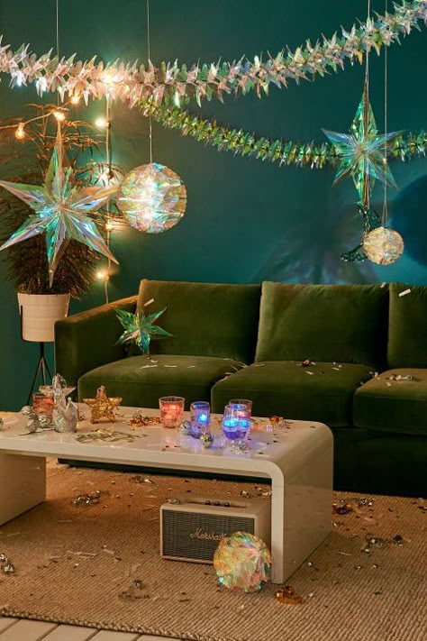 If you're looking for some decor ideas for your New Year's Eve party, this iridescent garland from Urban Outfitters is exactly what you need to ring in 2017. Iridescent Christmas, Nye 2023, Quinceanera Themes, Party Pops, New Year Eve, Nye Party, New Years Eve Decorations, Studio 54, Gorgeous Christmas