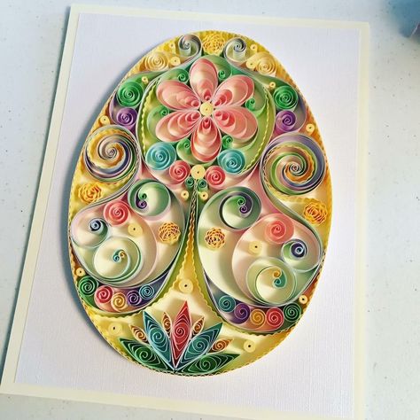 Quilling Easter Ideas, Quilled Easter Cards, Quilled Easter Eggs, Quilling Easter, Quilling Flowers Tutorial, Diy Quilling Crafts, Paper Quilling Flowers, Paper Quilling Cards, Easter Egg Pattern