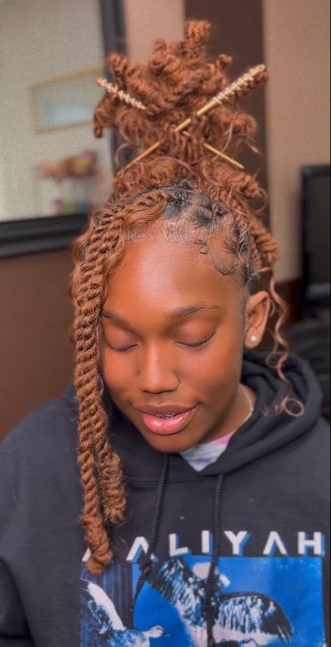 Invisible Locs In Bun, Soft Locs Orange, Invisible Locs Color 30, Short Butterfly Locs With Color Ginger, Ginger Mini Twists With Extensions, Ginger Invisible Locs Black Women, Ginger And Black Braids Mixed, Brown Invisible Locs, Ginger Twists