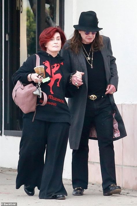 Ozzy And Sharon Osbourne Costume, Sharon Osbourne Style, Izzy Osbourne, Ozzy Osborn, Ozzy Osbourne Quotes, Metal Couple, Ozzy And Sharon Osbourne, Ozzy And Sharon, Ozzy Osbourne Black Sabbath