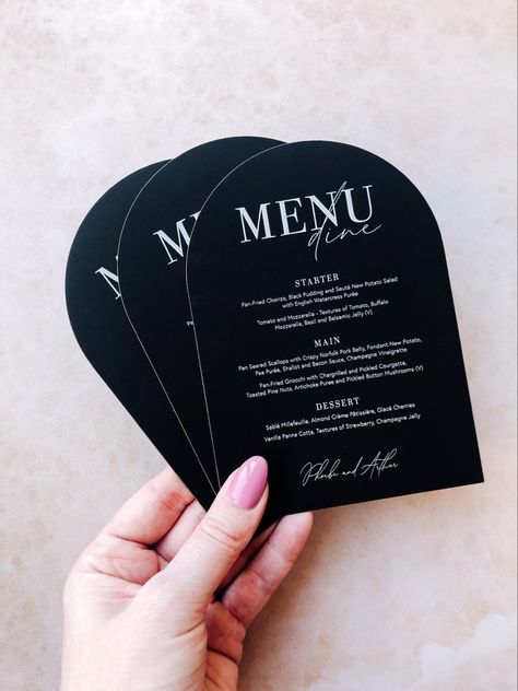 Black Menu Wedding, Menu Black And White, Wedding Reception Menu, Black White Parties, Simple Elegant Wedding, Elegant Wedding Reception, Diy Bridal, Black Invitation, Black White Wedding