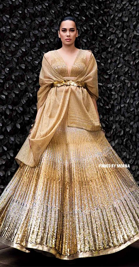 Shantanu & Nikhil at India Couture Week 2020. Shantanu And Nikhil, Golden Gown, Gold Lehenga, Fancy Skirts, Asian Designers, Wedding Shopping, Designer Lehengas, Gotta Work, Bridal Dresses Pakistan