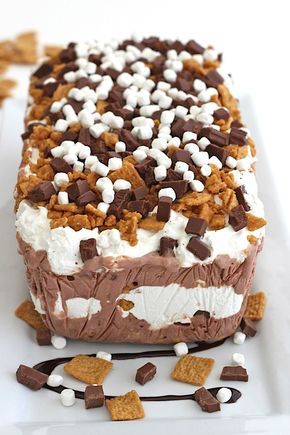 Frozen Smores, Smores Ice Cream, Ice Cream Sandwich Cake, Pecan Ice Cream, Ice Cream Cake Recipe, Ice Cream Dessert, Sandwich Cake, Ice Cream Treats, S'mores