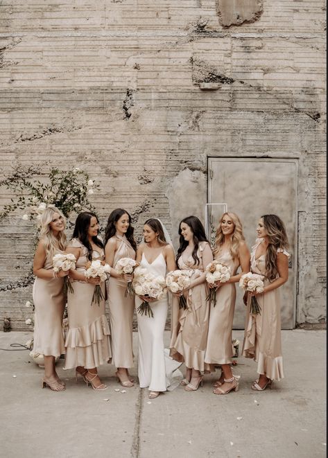 Neutrals And Gold Wedding, Cream Maid Of Honor Dress, Wedding Flowers For Champagne Dress, Neutral Shades Bridesmaid Dresses, Lace Wedding Dress Bridesmaids, Champaign Dresses Bridesmaid, Cream Themed Wedding, Wedding Ideas Neutral Colors, Mixed Champagne Bridesmaid Dresses