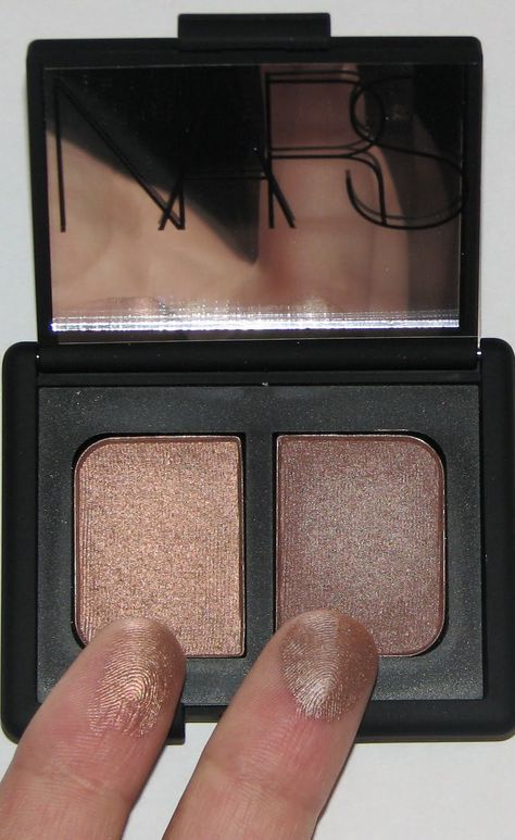 I'm a big fan of NARS eyeshadow and this is one of my favorite eyeshadow Duos ever. Nars Duo in Kalahari. Nars Duo Eyeshadow, Shahs Of Sunset, Nars Eyeshadow, Like Someone, Skin Routine, Makeup Obsession, Kiss Makeup, I Love Makeup, Love Makeup