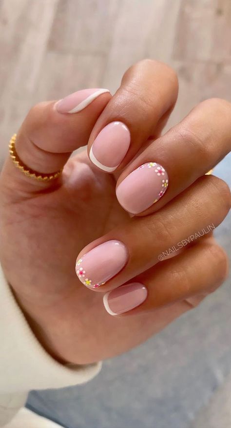 Colour Nail Ideas, Nail Ideas Designs, Flower Cuff, Nagellack Trends, Short Gel Nails, French Manicure Nails, Subtle Nails, Simple Gel Nails, Work Nails