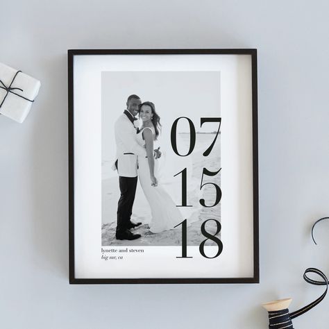 Christmas Gift for Newlyweds. Turn that engagement or wedding date into a keepsake with Minted Photo Art Gifts For Newly Weds, Newlyweds Gifts, Wedding Photo Gift, Unique Photo Gifts, Diy Anniversary, Wedding Gift Diy, Photo Frame Gift, Cute Wedding Ideas, Christmas Celebration