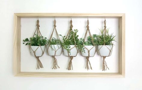 Easy to make wall decor: two different plant holders for your wall Fake Plants Decor, Plant Wall Decor, Simple Wall Decor, Plant Decor Indoor, Deco Boheme, Plant Shelves, Different Plants, Diy Plants, Wall Planter