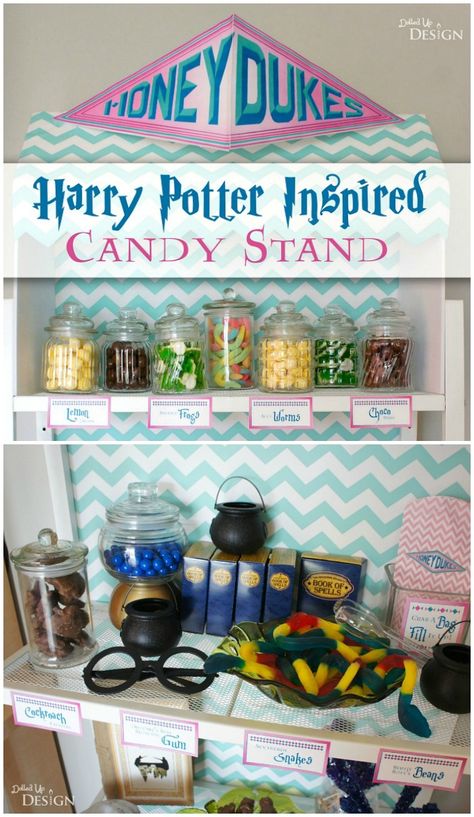 This Honeydukes Harry Potter Candy Buffet is filled with creative ideas that Harry Potter fans will love! A candy bar is always a fun idea for party favors. Harry Potter Candy Bar Labels, Party Harry Potter, Baby Harry Potter, Harry Potter Candy, Classe Harry Potter, Harry Potter Halloween Party, Cumpleaños Harry Potter, Harry Potter Bday, Candy Stand