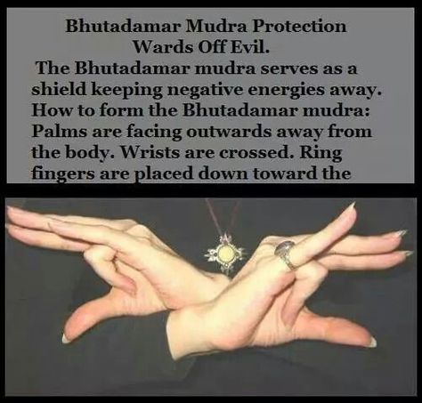 Bhutadamar Mudra Naga Mudra, Hand Meditation, Energy Arts, Hand Mudras, Yoga Hands, Healing Yoga, Yoga Mantras, Kundalini Yoga, Yoga Health